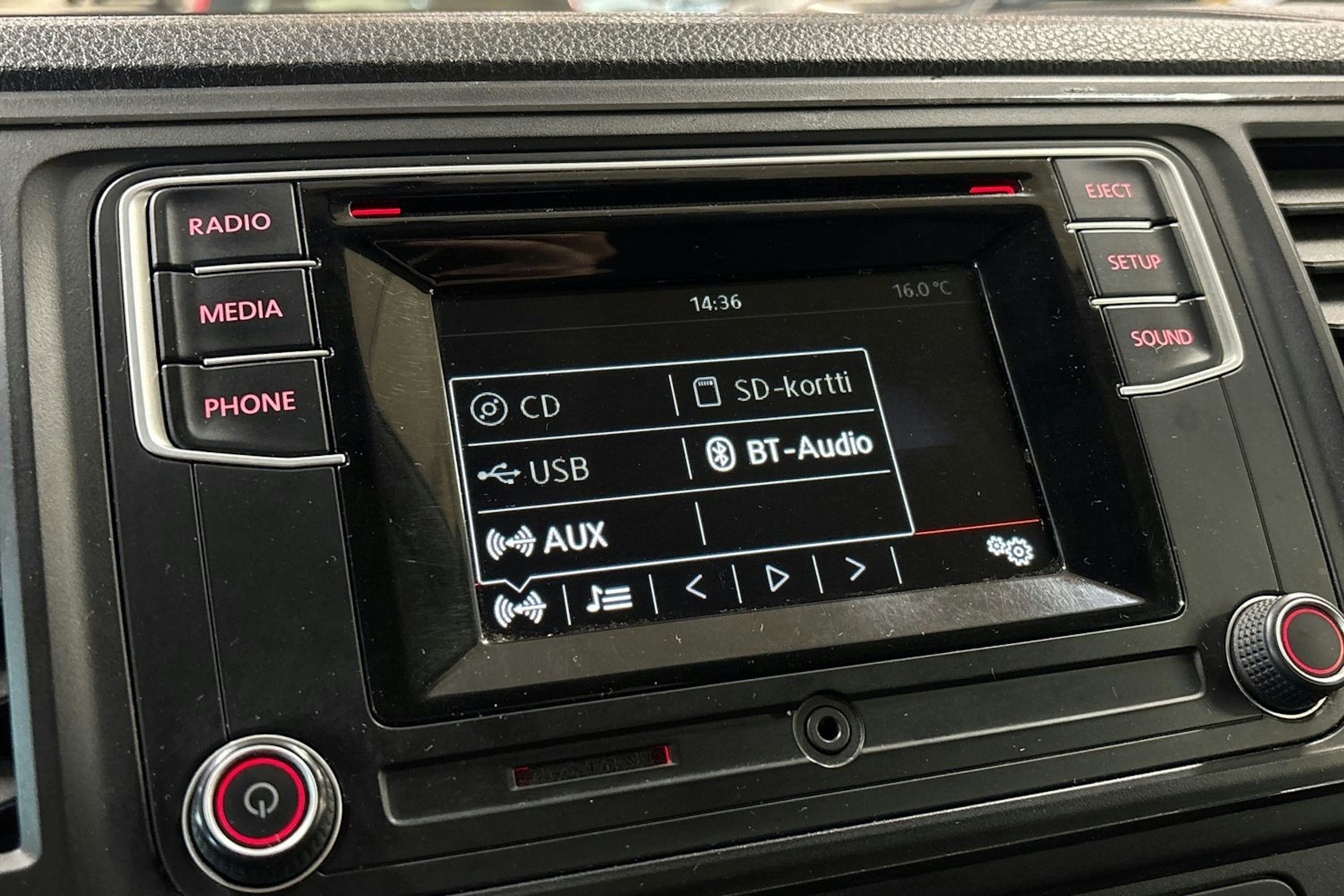 musta Volkswagen Transporter 2017 kuva 18.