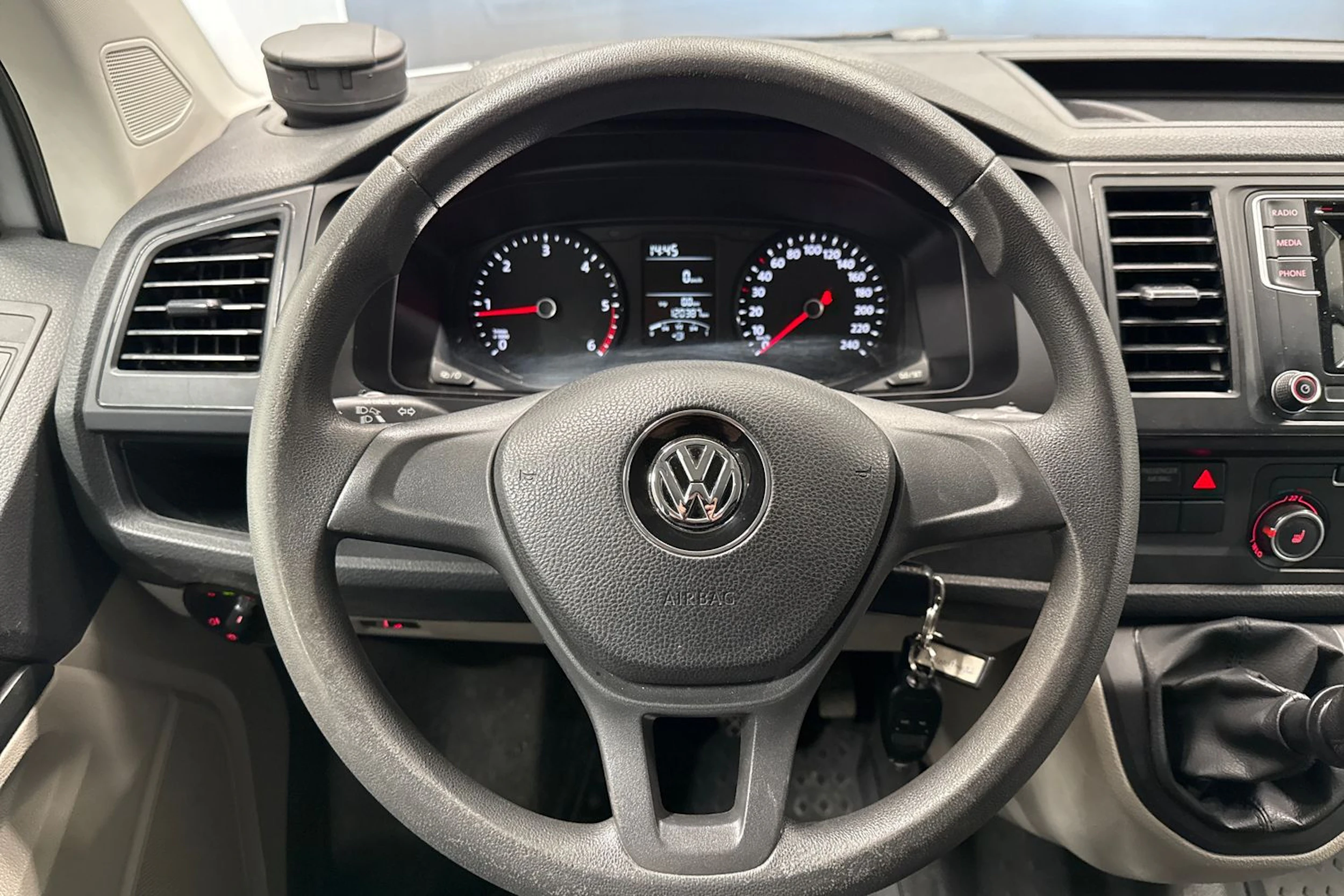 Hopea Volkswagen TRANSPORTER 2017 kuva 19.
