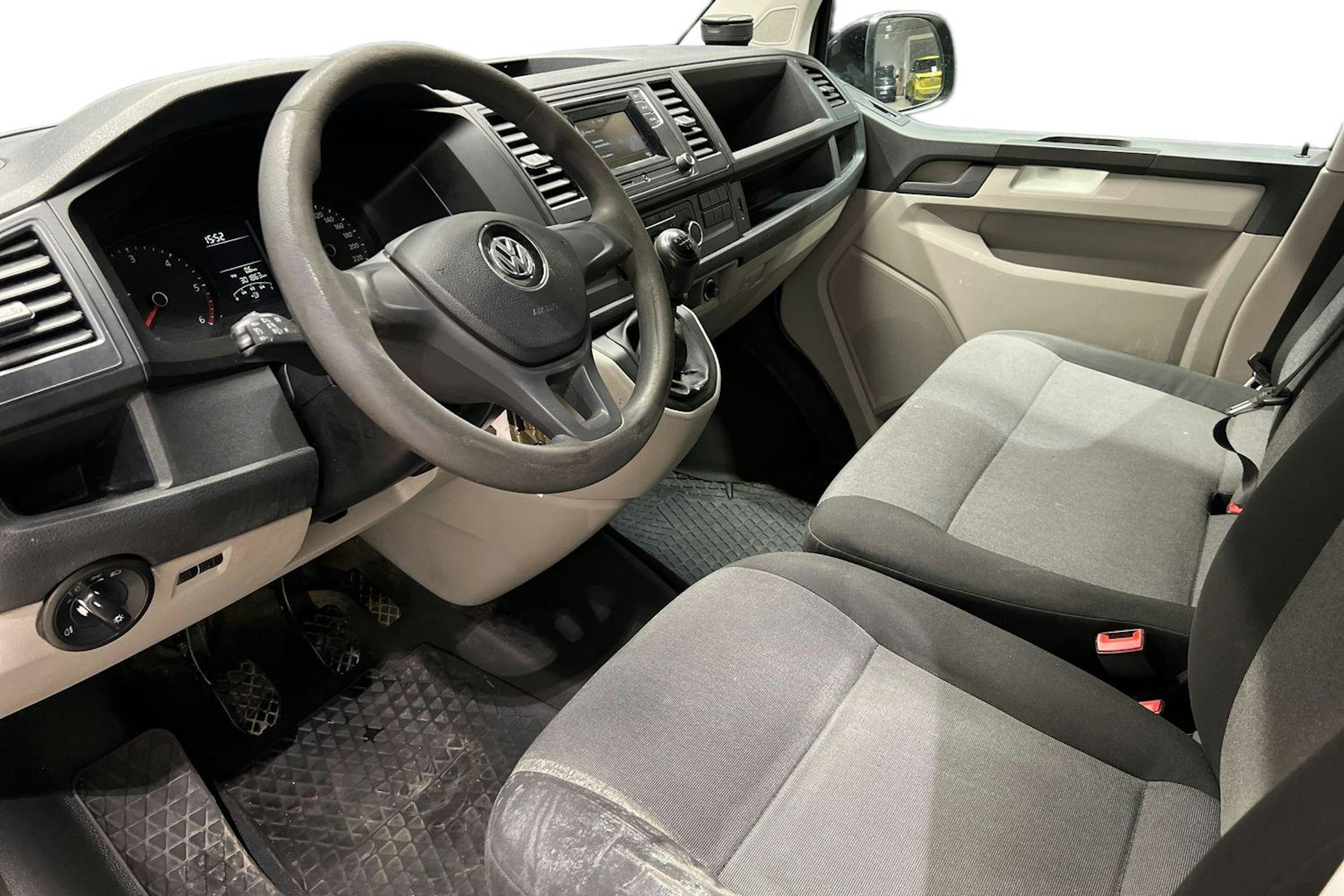 musta Volkswagen Transporter 2016 kuva 8.