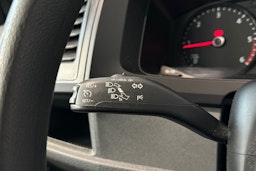 Musta Volkswagen TRANSPORTER 2016 kuva 17.