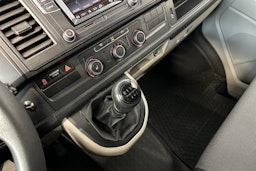 Musta Volkswagen TRANSPORTER 2016 kuva 19.
