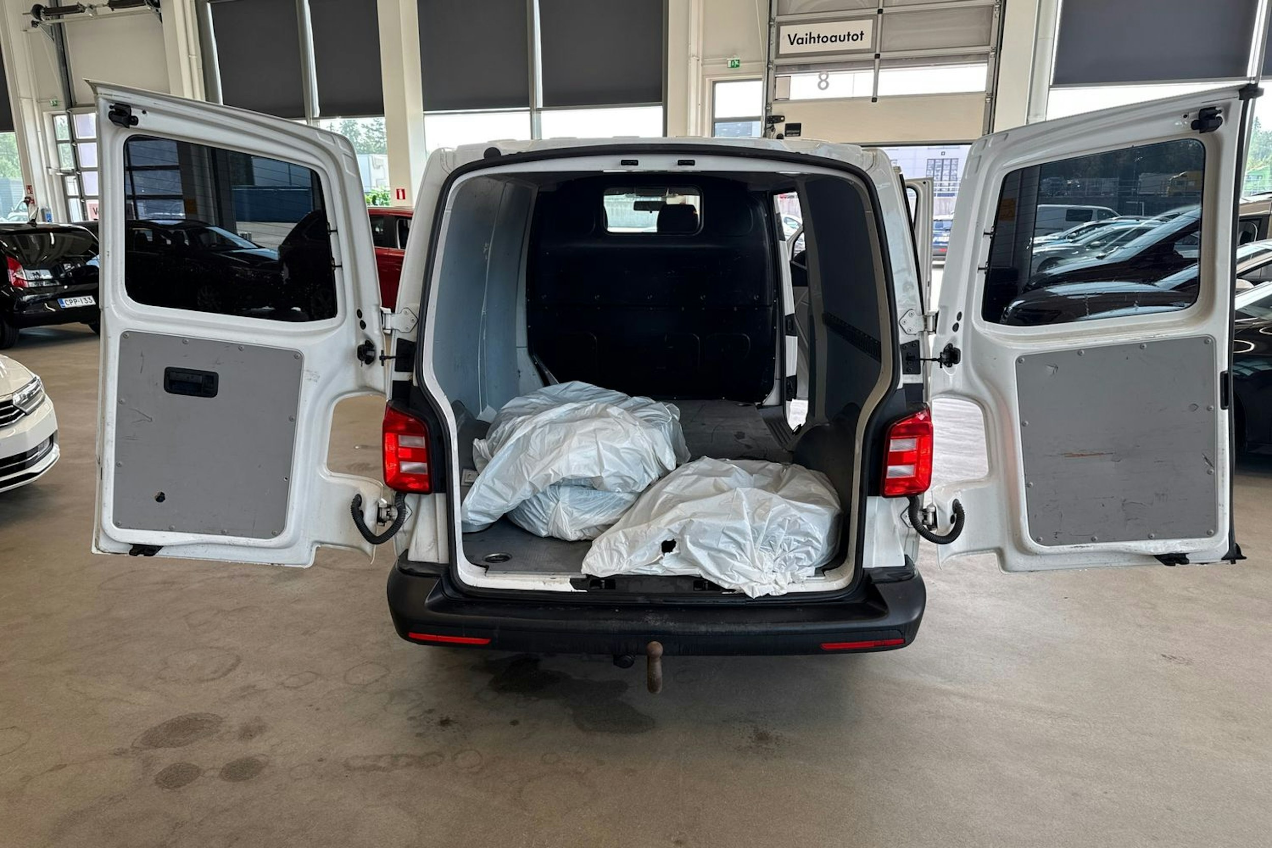 Valkoinen Volkswagen TRANSPORTER 2016 kuva 21.
