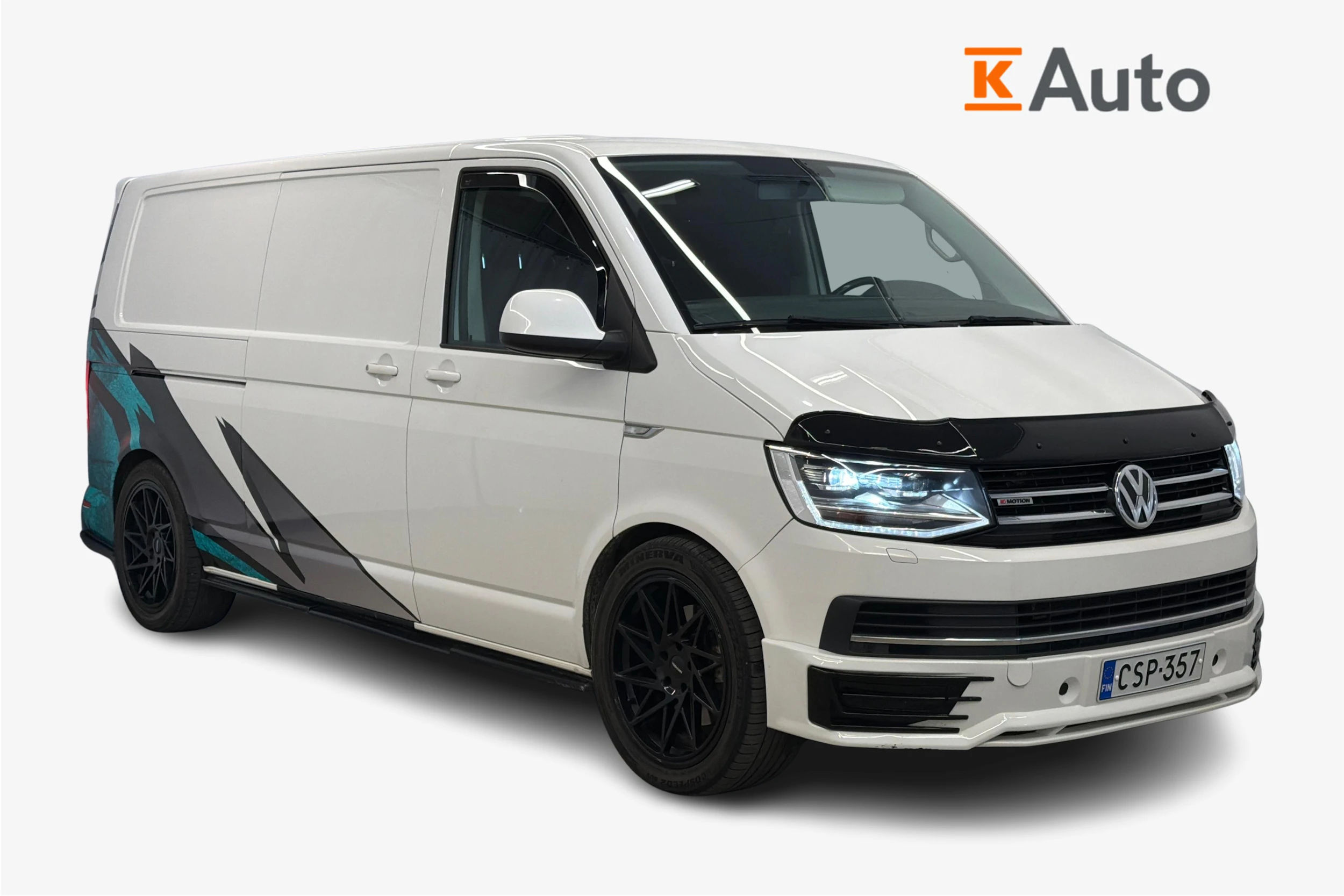 valkoinen Volkswagen Transporter 2016 kuva 1.
