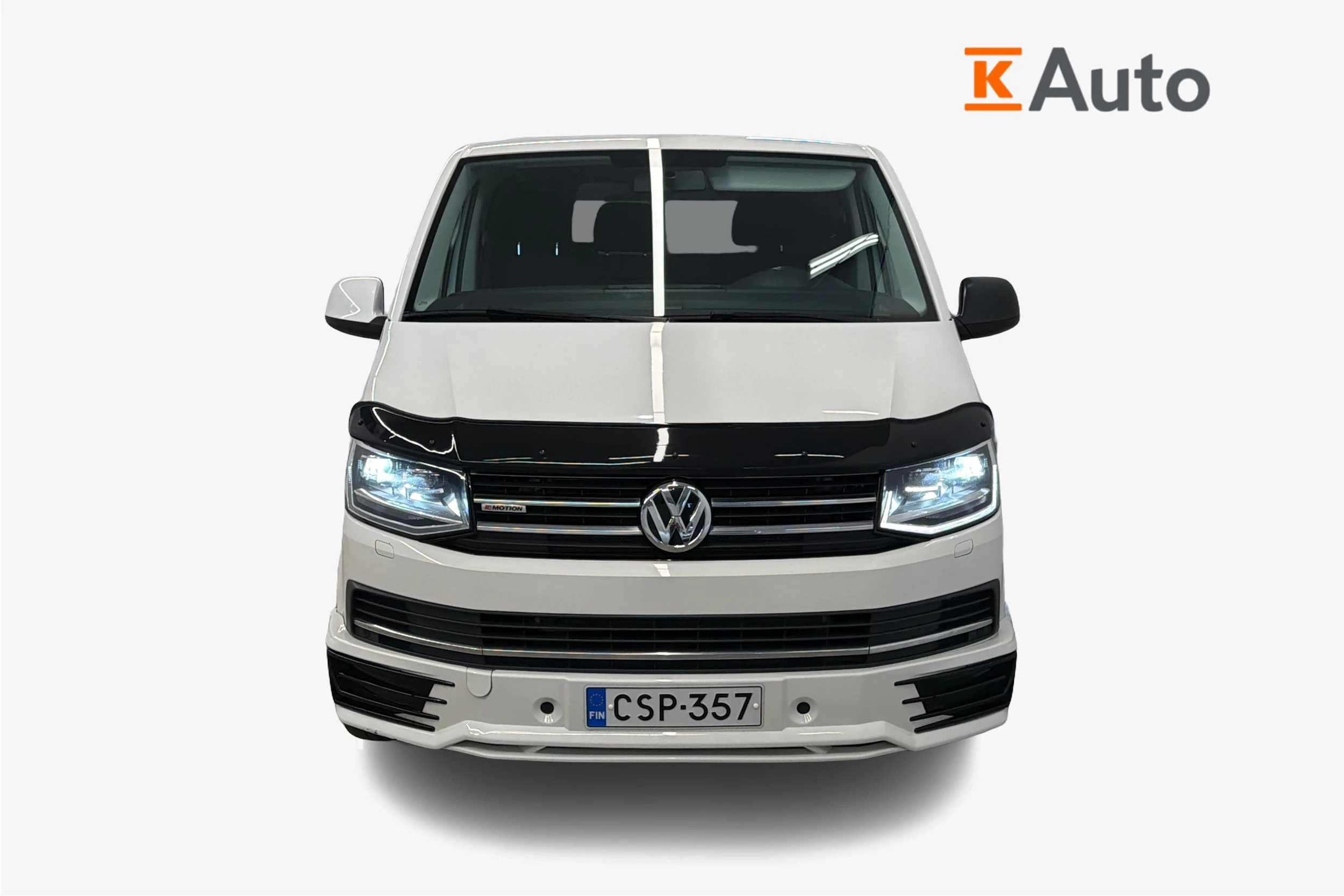 valkoinen Volkswagen Transporter 2016 kuva 4.