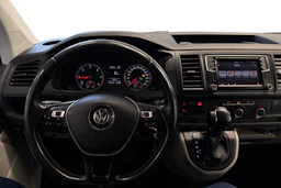 valkoinen Volkswagen Transporter 2016 kuva 9.