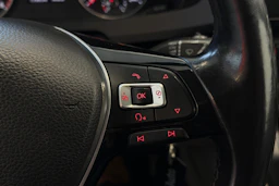 valkoinen Volkswagen Transporter 2016 kuva 12.