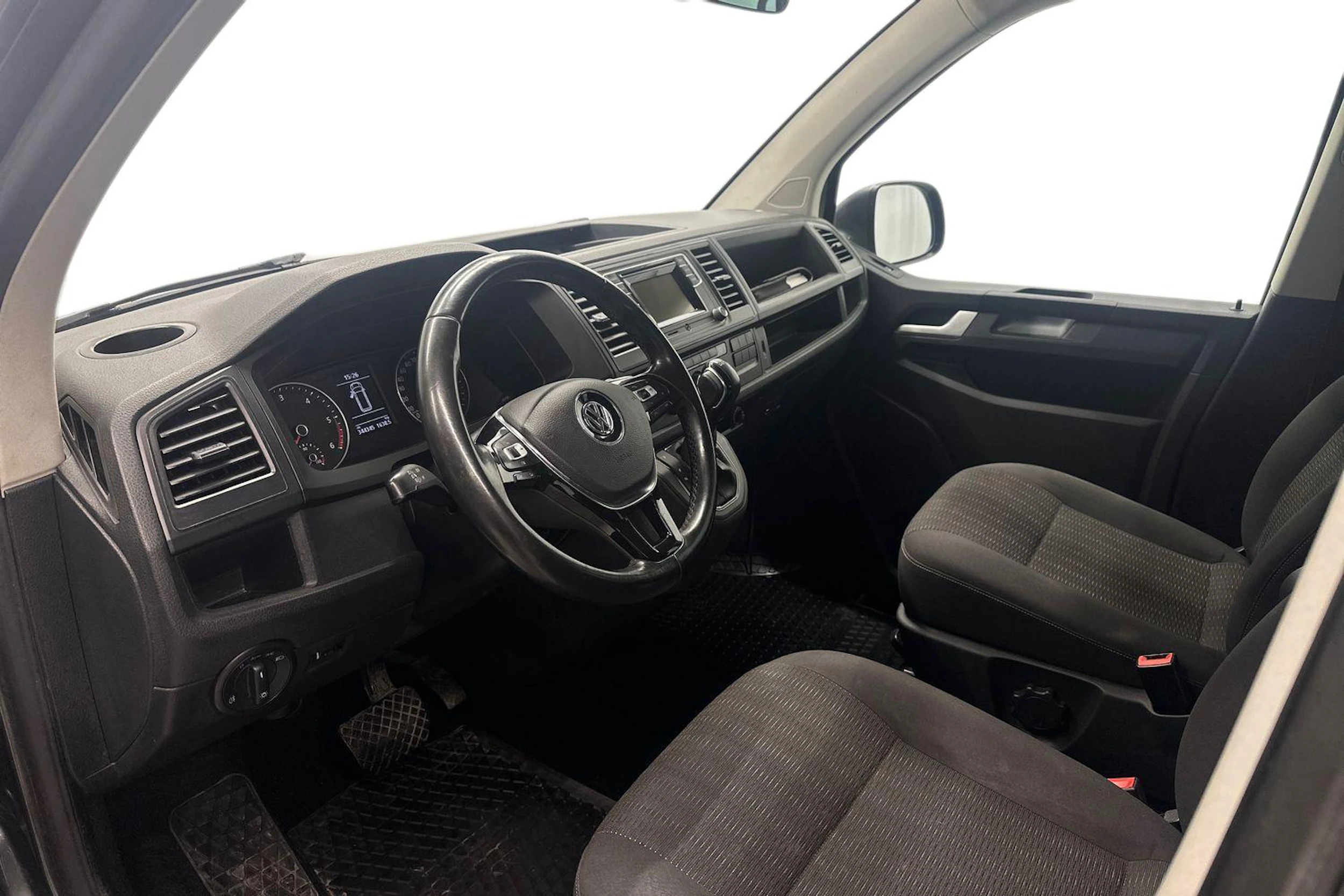 harmaa Volkswagen Transporter 2016 kuva 6.