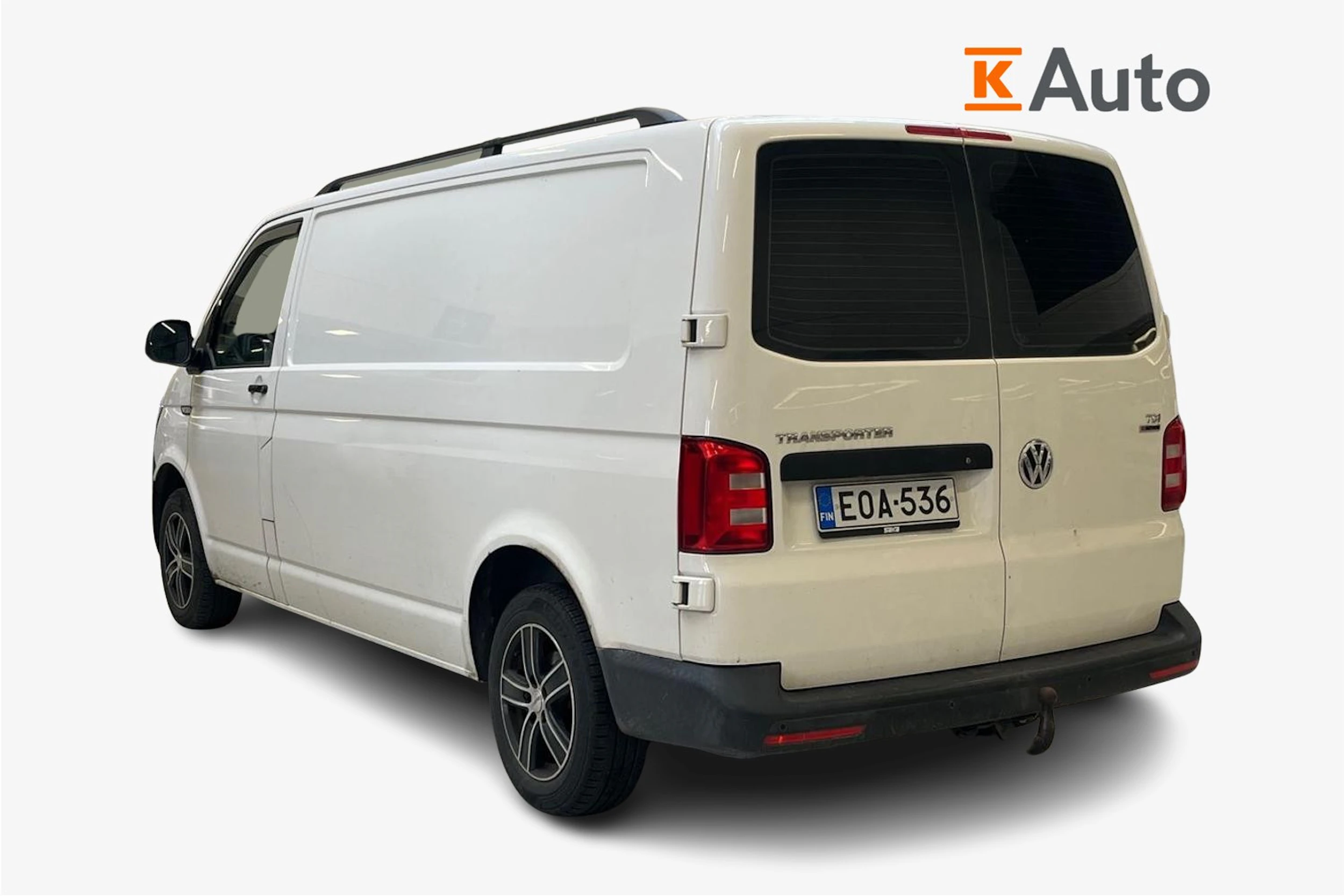 valkoinen Volkswagen Transporter 2016 kuva 2.