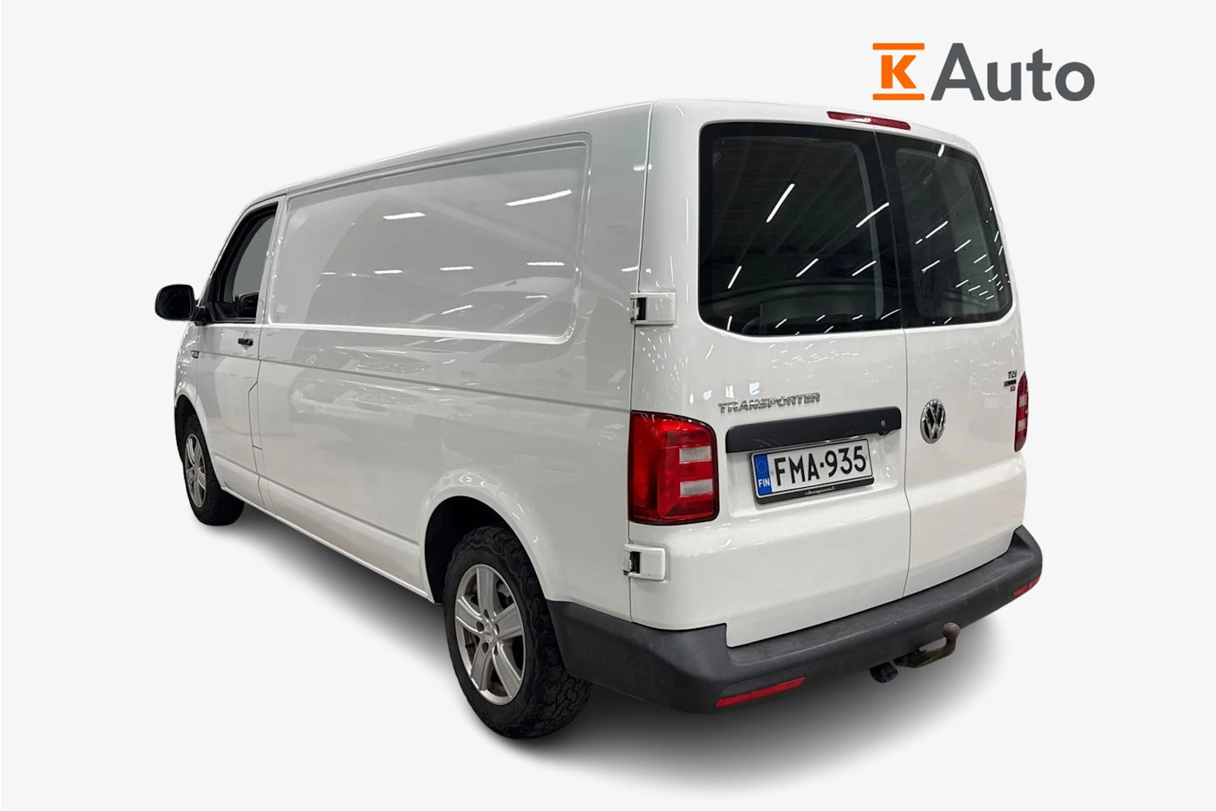 valkoinen Volkswagen Transporter 2016 kuva 2.