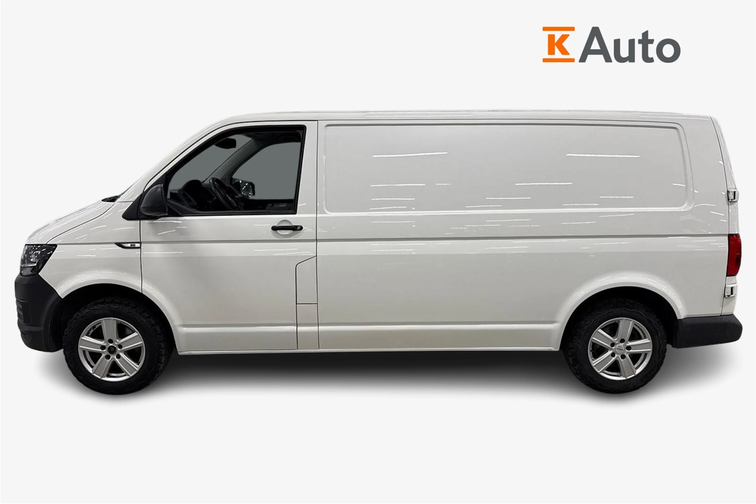 valkoinen Volkswagen Transporter 2016 kuva 7.