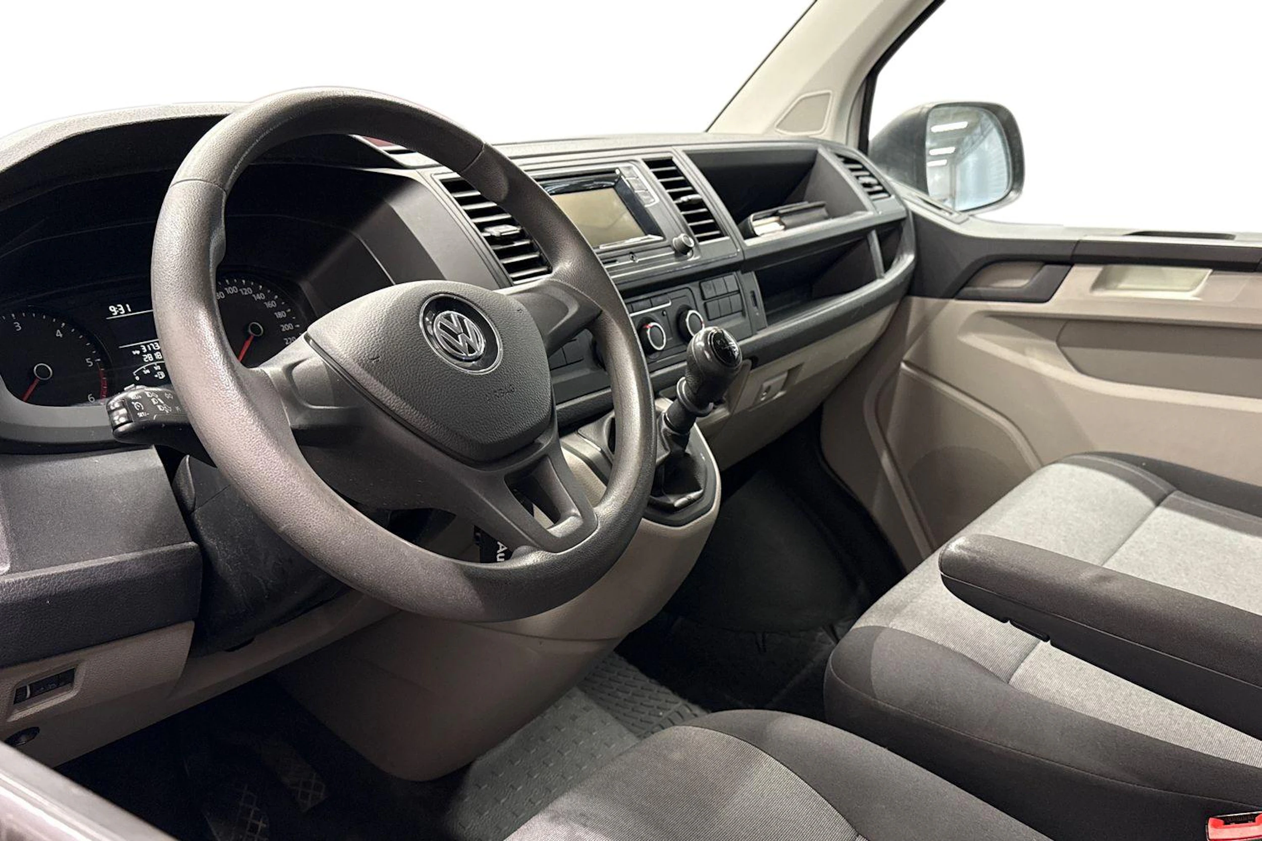 valkoinen Volkswagen Transporter 2016 kuva 8.