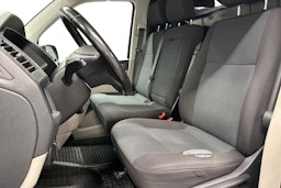 Musta Volkswagen TRANSPORTER 2016 kuva 7.