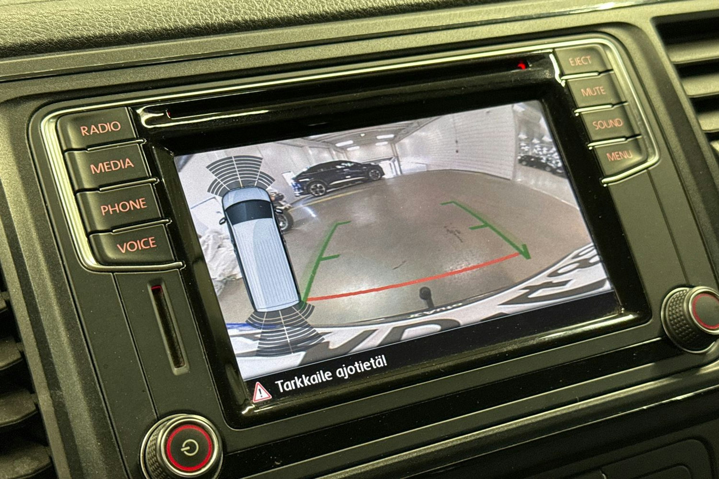 Musta Volkswagen TRANSPORTER 2016 kuva 19.