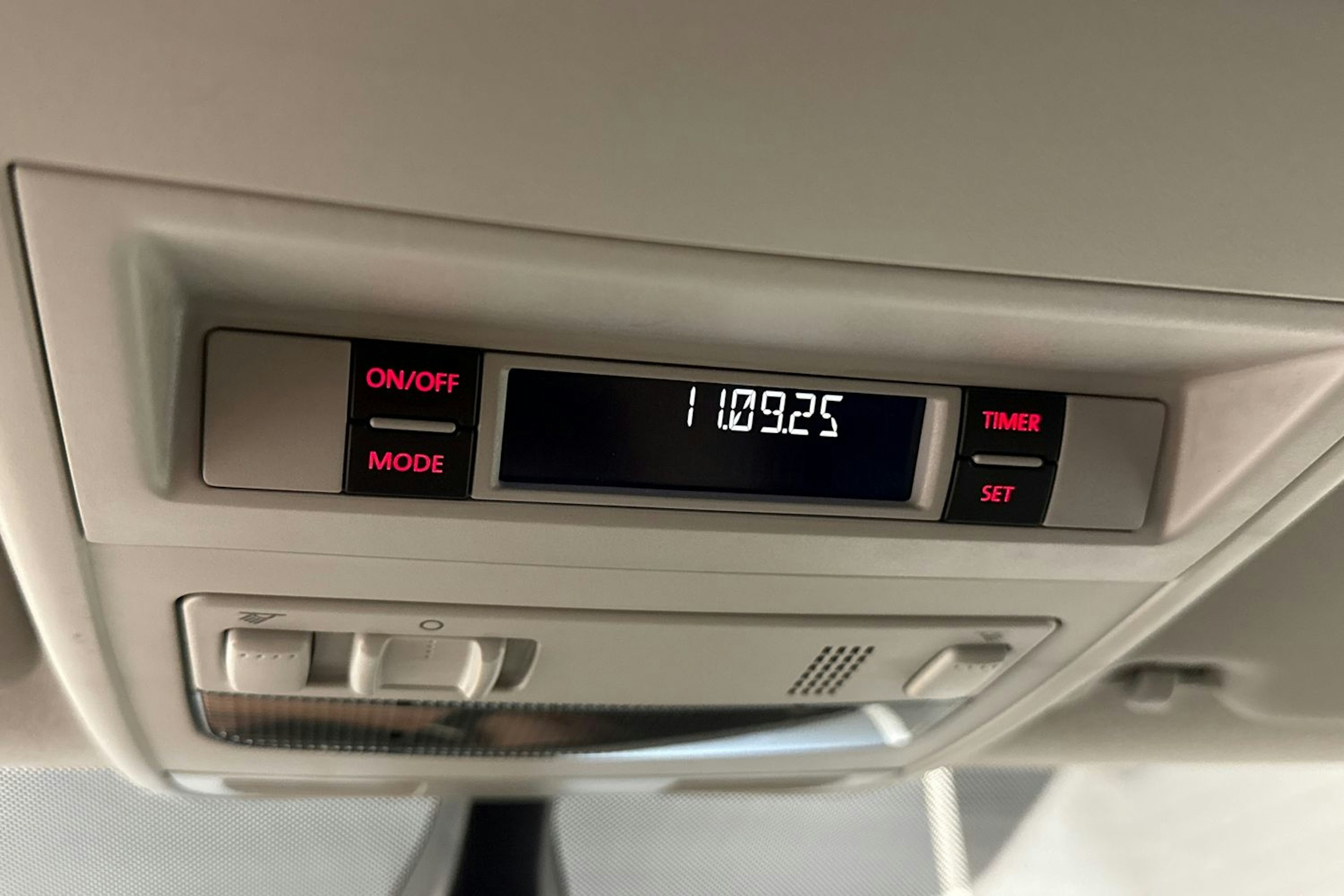 Musta Volkswagen TRANSPORTER 2016 kuva 20.