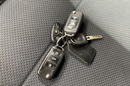 Musta Volkswagen TRANSPORTER 2016 kuva 21.