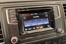 valkoinen Volkswagen Transporter 2017 kuva 21.