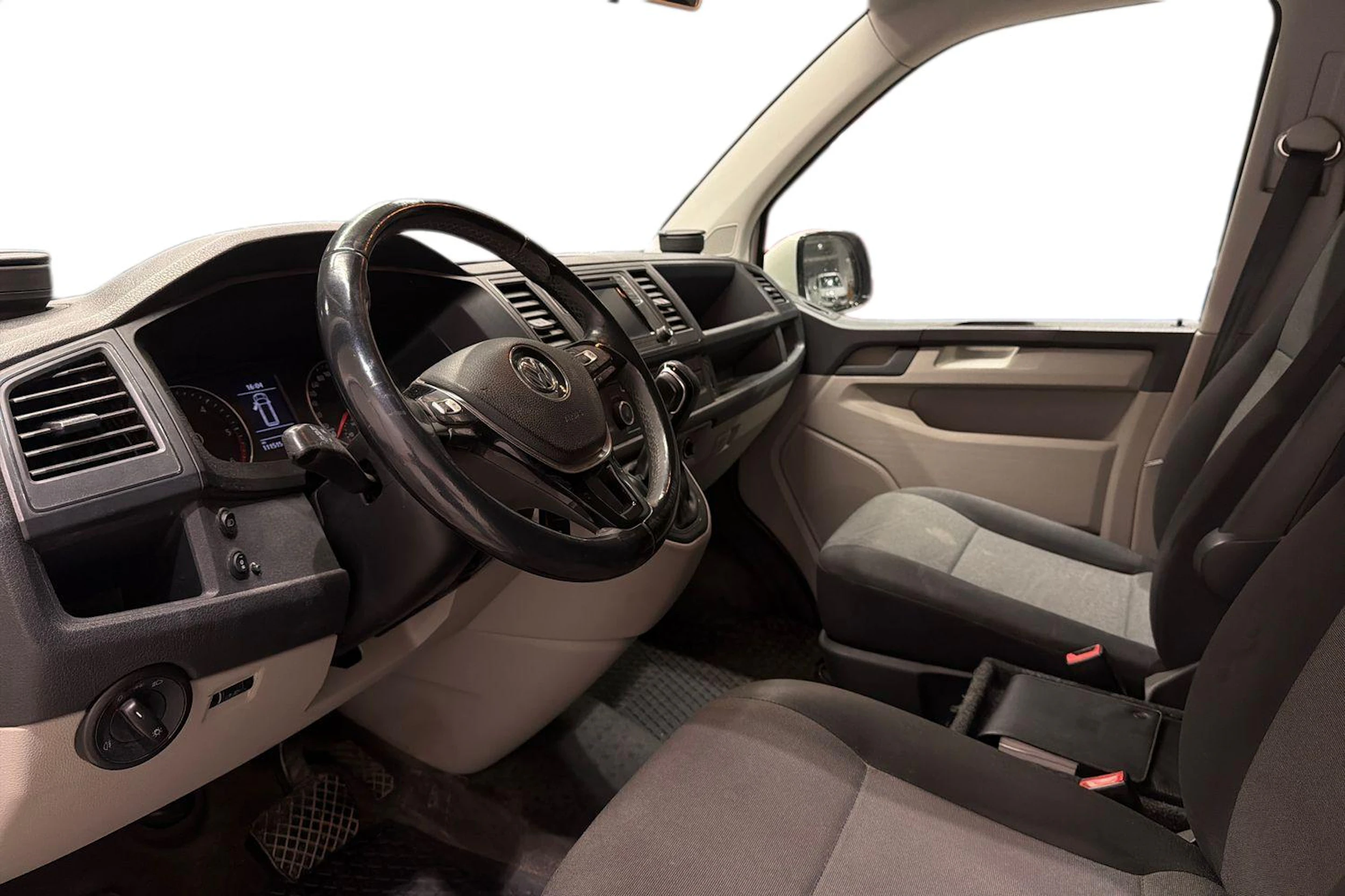 valkoinen Volkswagen Transporter 2016 kuva 3.