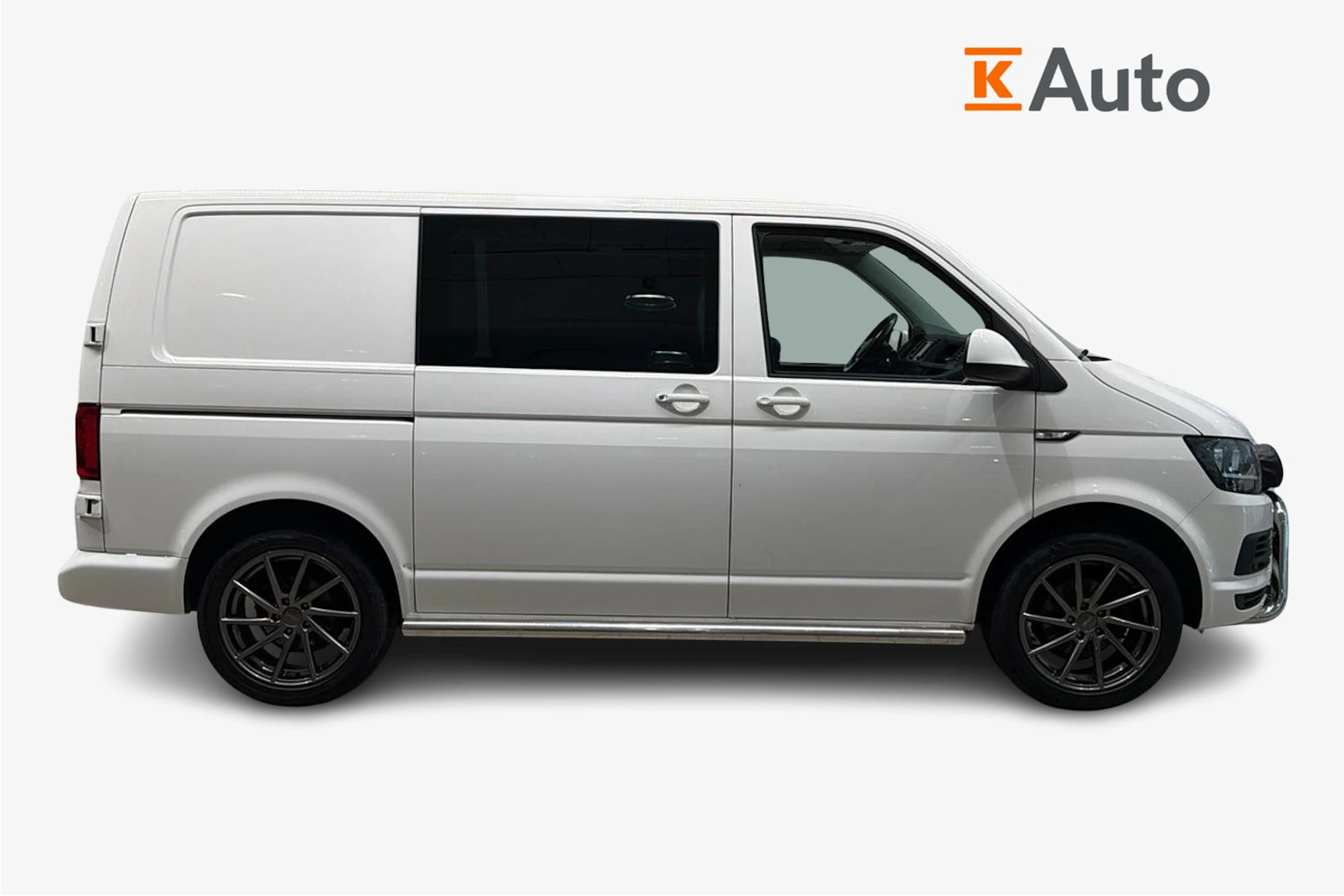 valkoinen Volkswagen Transporter 2017 kuva 5.