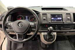 valkoinen Volkswagen Transporter 2017 kuva 7.