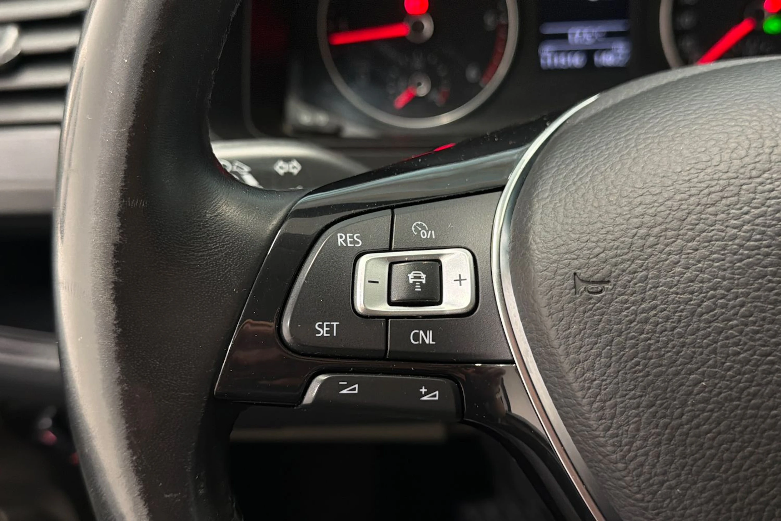 valkoinen Volkswagen Transporter 2017 kuva 13.