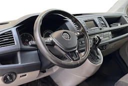 valkoinen Volkswagen Transporter 2016 kuva 9.