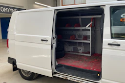 valkoinen Volkswagen Transporter 2016 kuva 12.