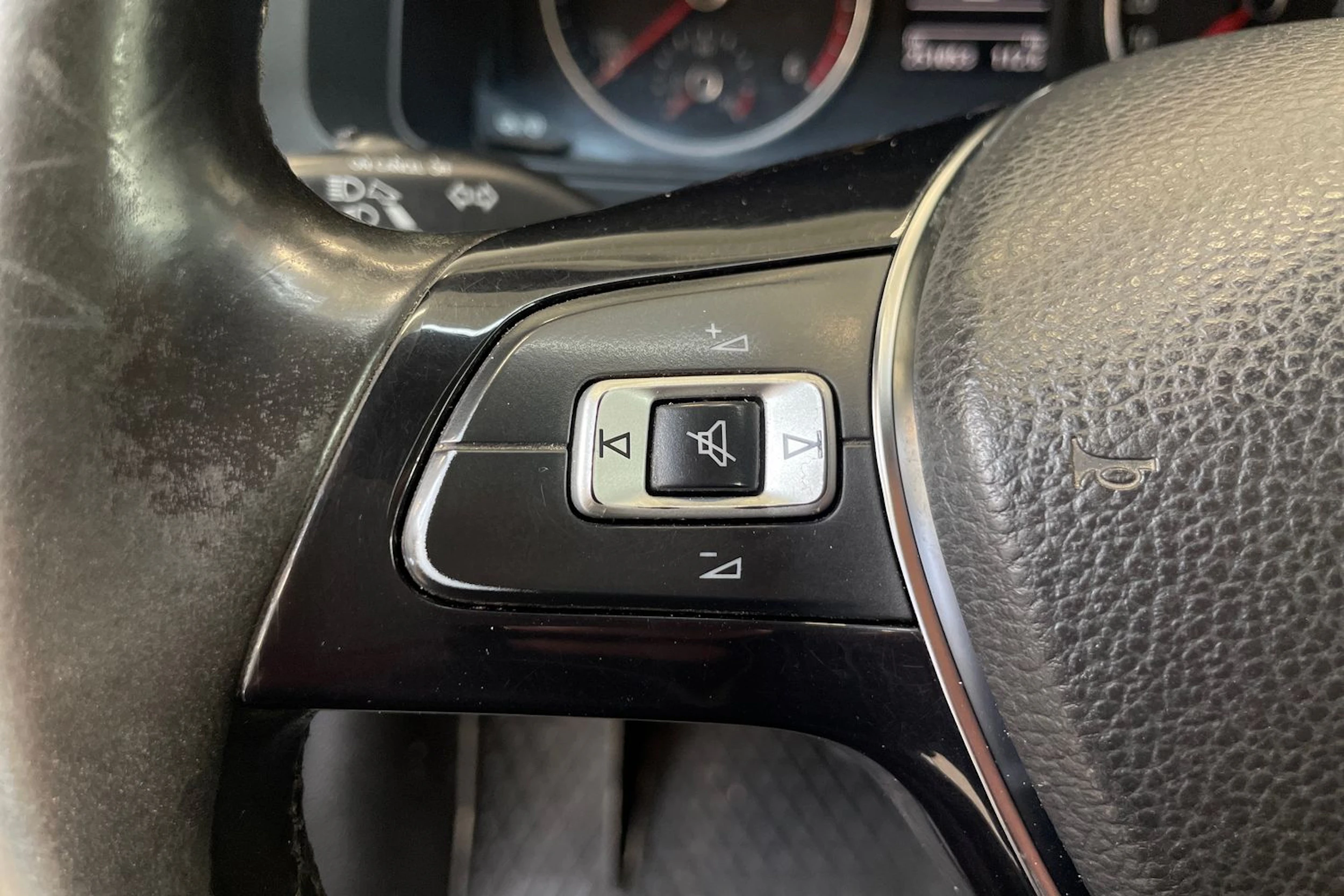 valkoinen Volkswagen Transporter 2016 kuva 19.