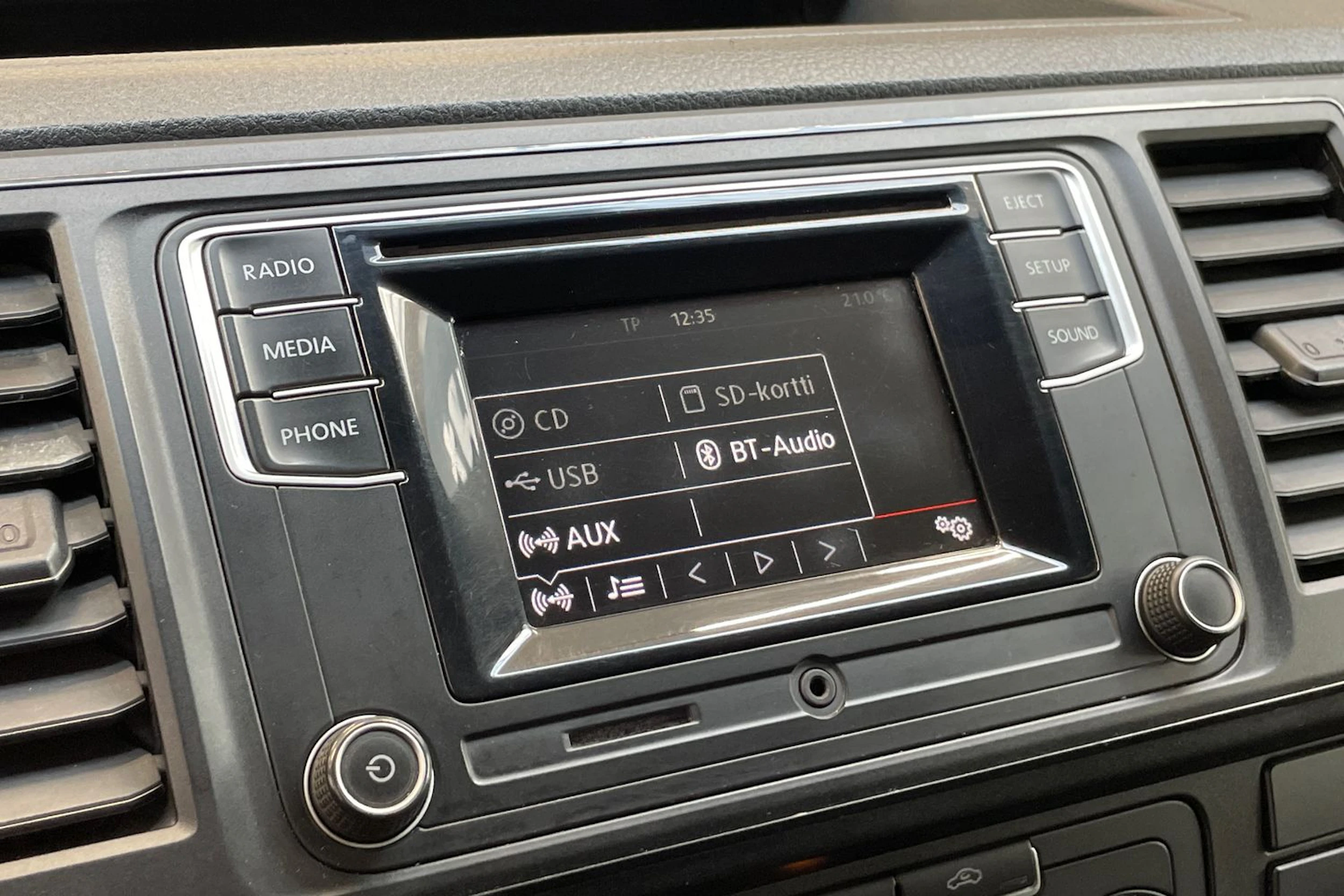 valkoinen Volkswagen Transporter 2016 kuva 23.