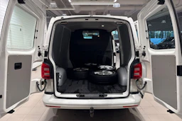 Valkoinen Volkswagen TRANSPORTER 2016 kuva 11.