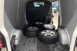 Valkoinen Volkswagen TRANSPORTER 2016 kuva 12.