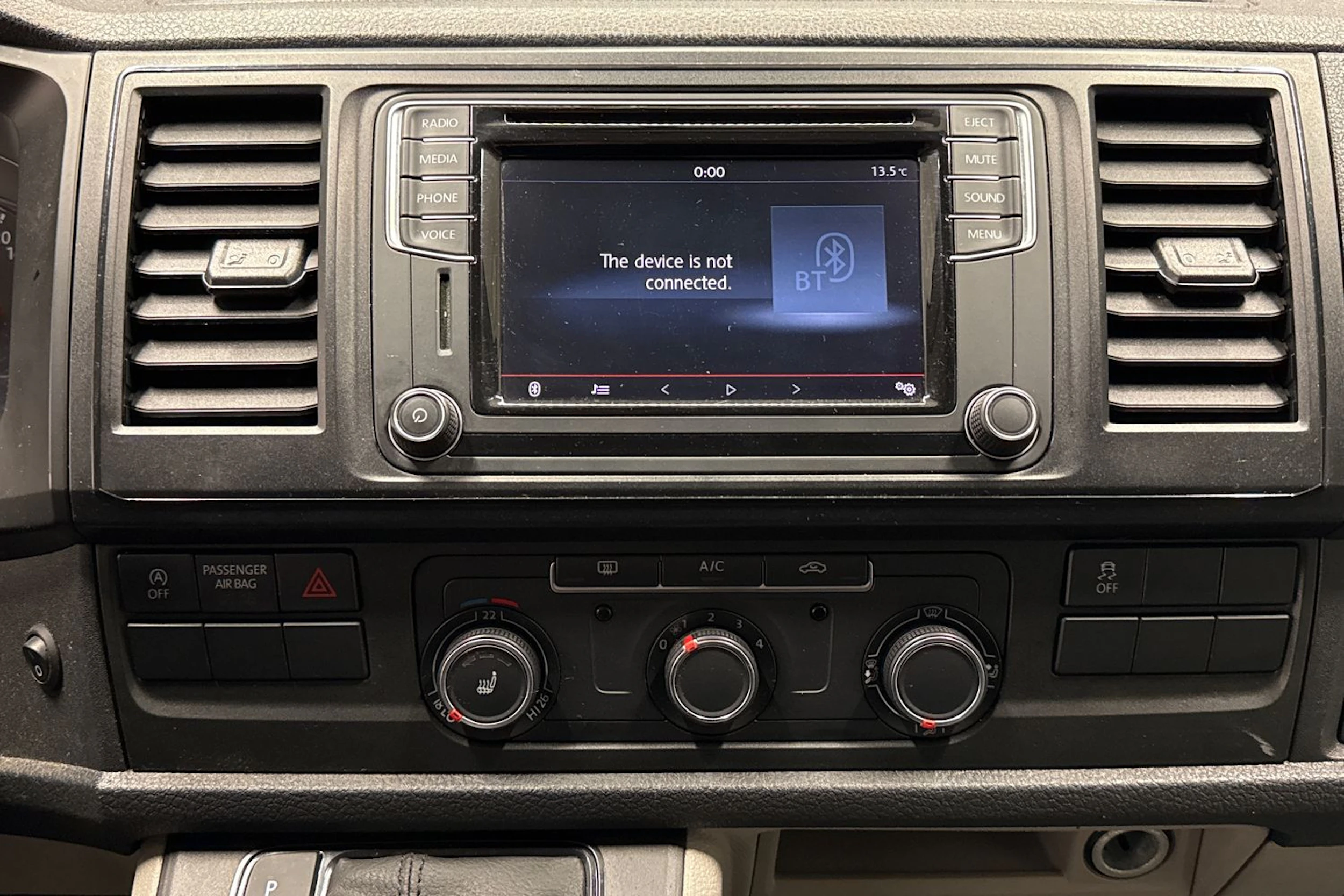 Valkoinen Volkswagen TRANSPORTER 2016 kuva 15.