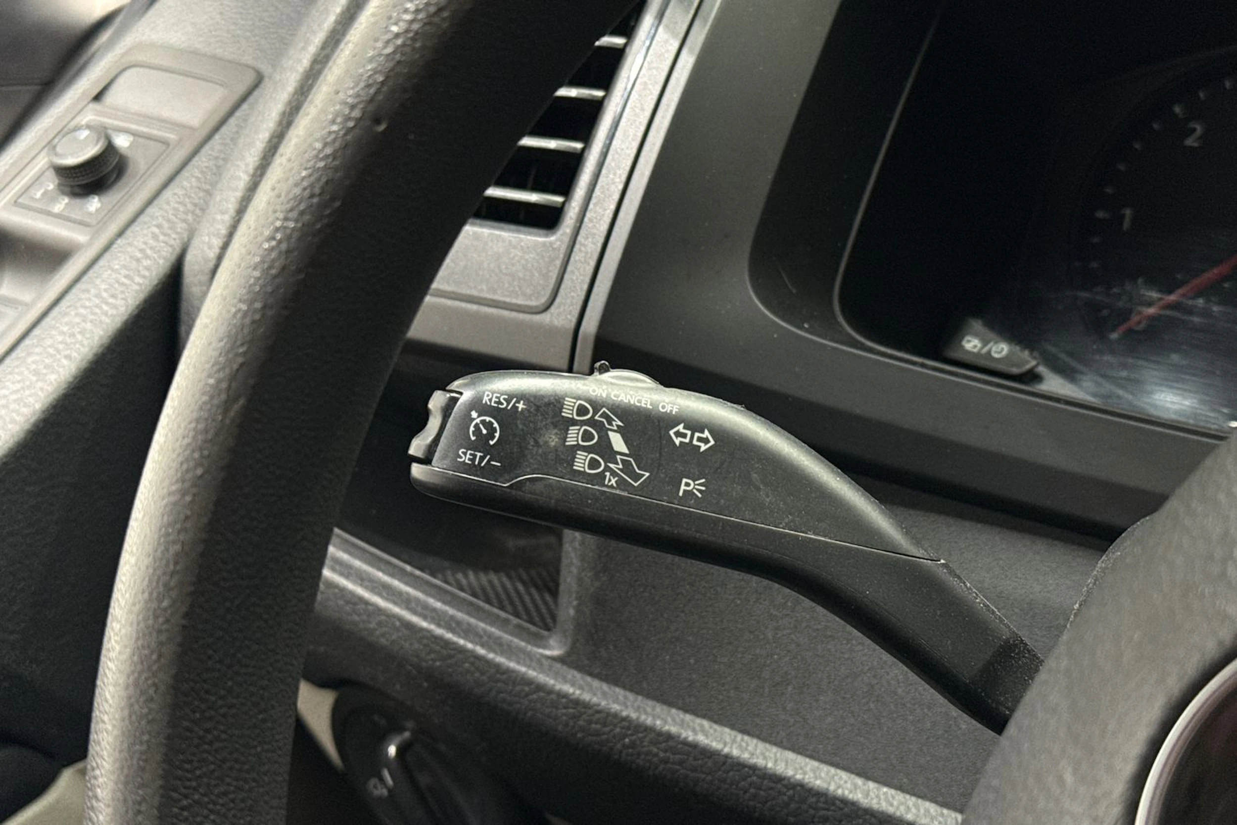 Valkoinen Volkswagen TRANSPORTER 2016 kuva 16.