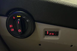 valkoinen Volkswagen Transporter 2016 kuva 10.
