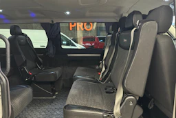 valkoinen Volkswagen Transporter 2016 kuva 21.
