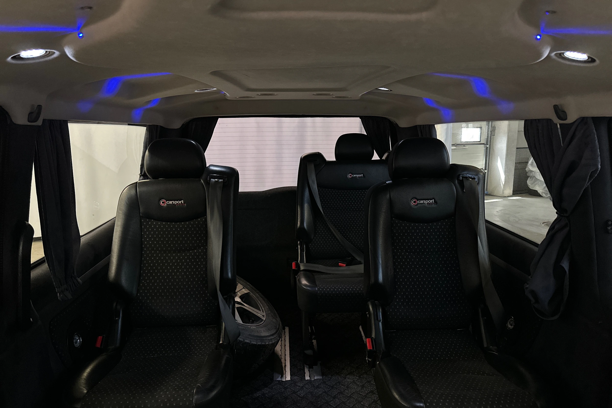 valkoinen Volkswagen Transporter 2016 kuva 22.