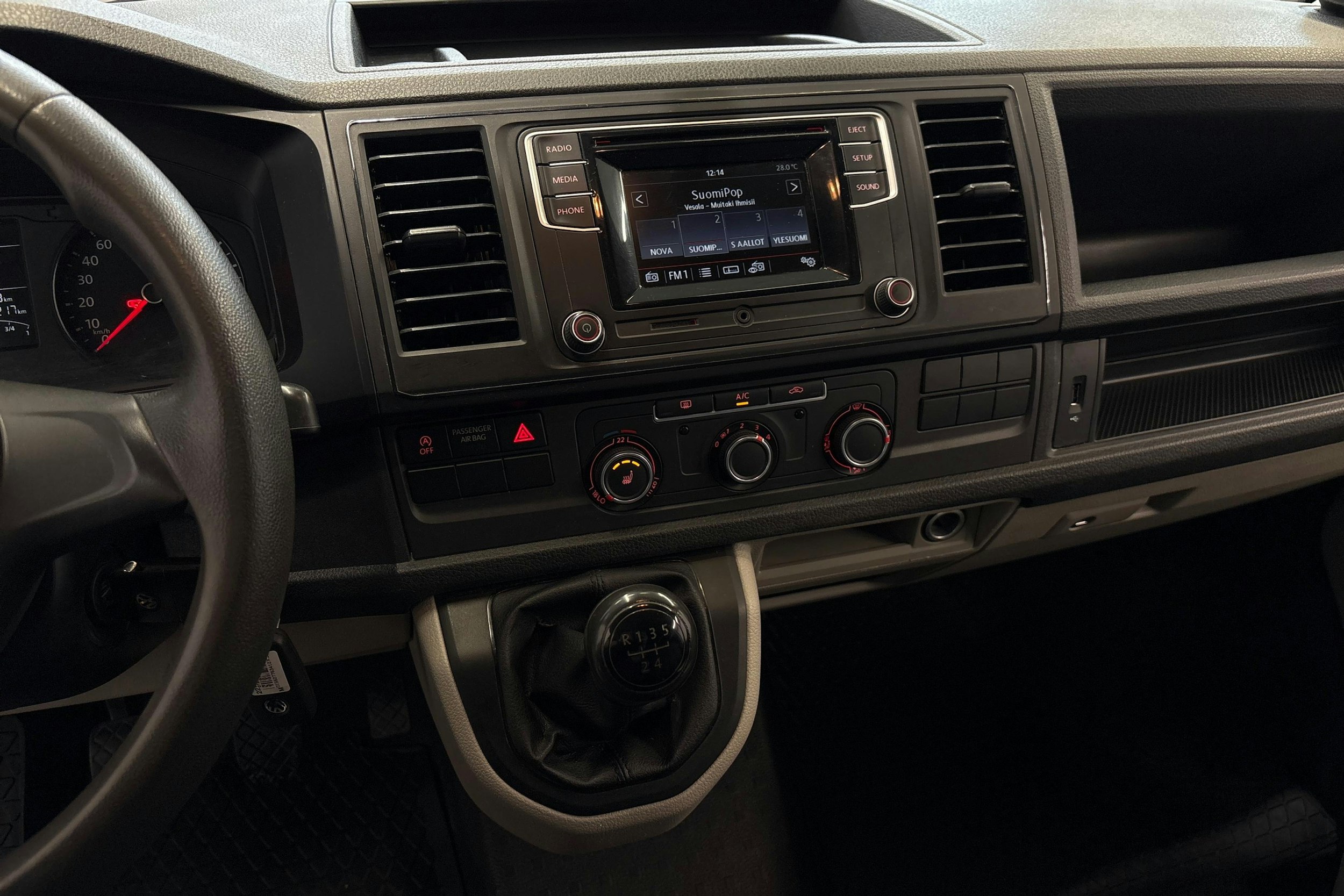 sininen Volkswagen Transporter 2016 kuva 7.