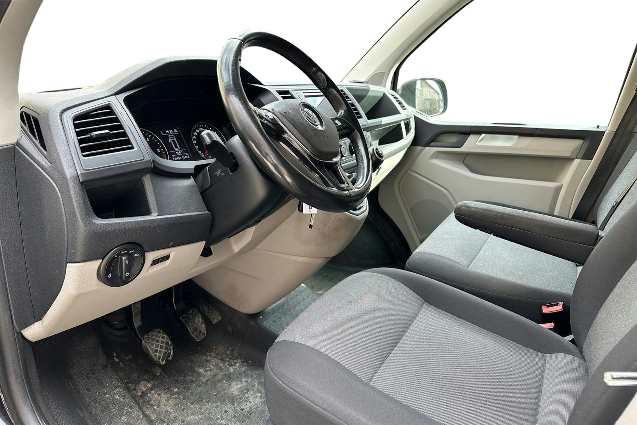 sininen Volkswagen Transporter 2016 kuva 3.