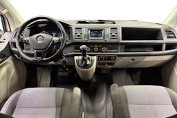 valkoinen Volkswagen Transporter 2017 kuva 7.