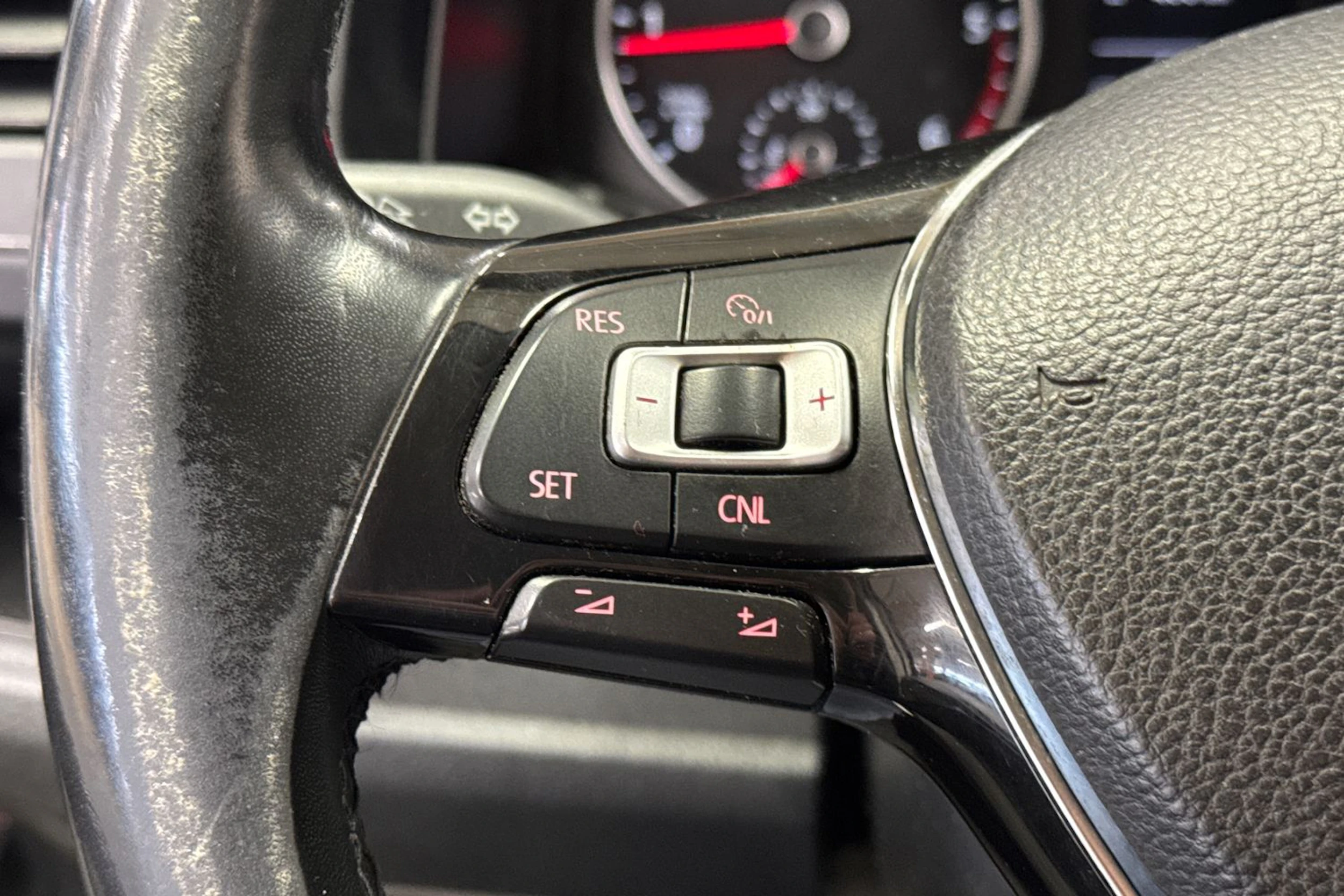 valkoinen Volkswagen Transporter 2017 kuva 13.