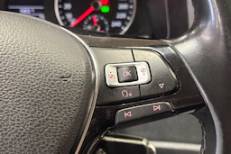 valkoinen Volkswagen Transporter 2017 kuva 14.