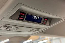 valkoinen Volkswagen Transporter 2017 kuva 19.