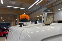 valkoinen Volkswagen Transporter 2017 kuva 23.