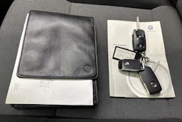 valkoinen Volkswagen Transporter 2017 kuva 24.