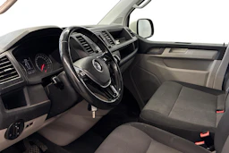 valkoinen Volkswagen Transporter 2016 kuva 3.