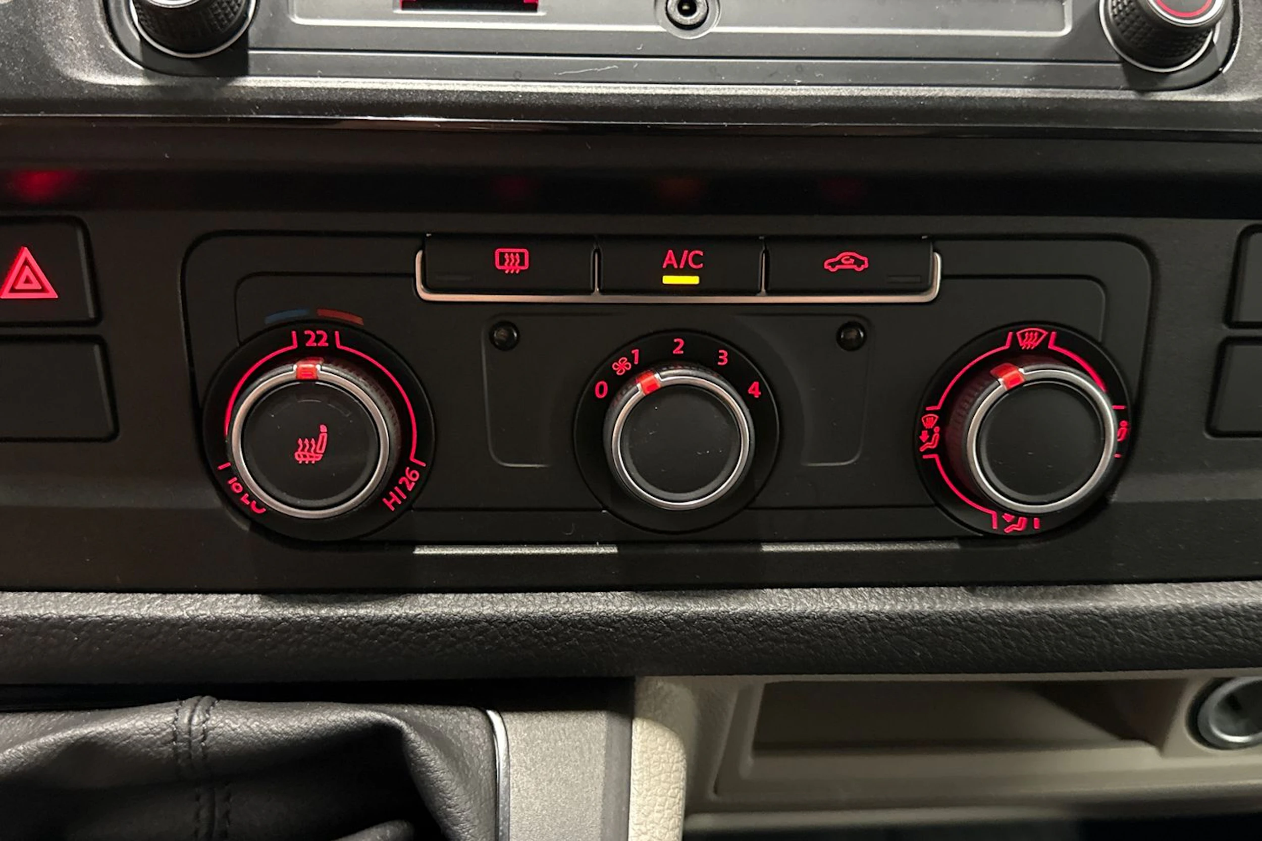 Sininen Volkswagen TRANSPORTER 2016 kuva 21.