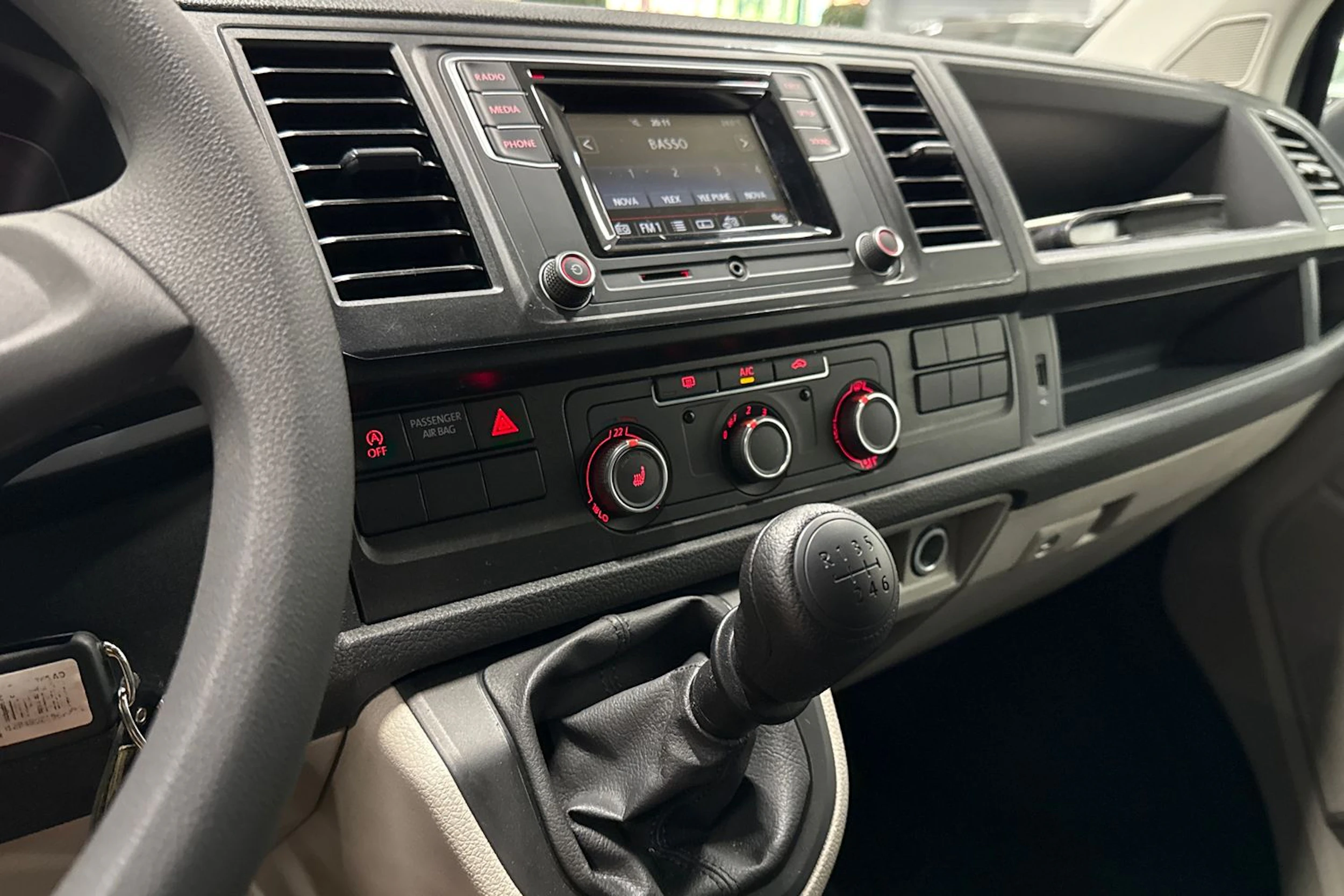 Sininen Volkswagen TRANSPORTER 2016 kuva 22.