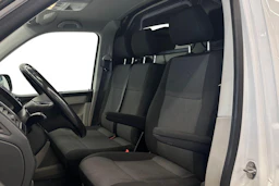 valkoinen Volkswagen Transporter 2016 kuva 8.