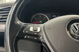 valkoinen Volkswagen Transporter 2016 kuva 12.