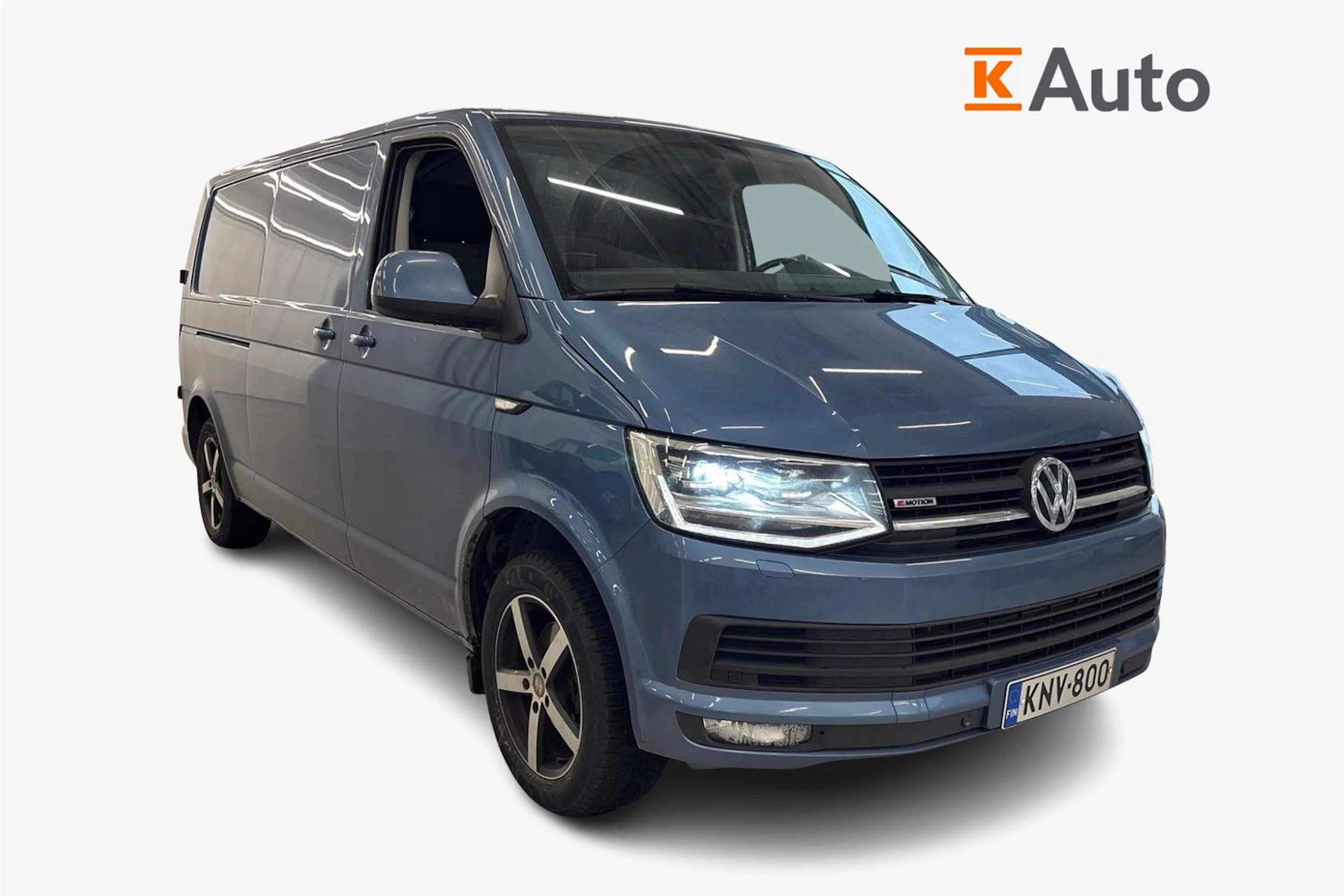 sininen Volkswagen Transporter 2016 kuva 1.
