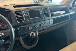 punainen Volkswagen Transporter 2016 kuva 4.